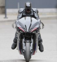 Nuevas imágenes de RoboCop muestran su motocicleta