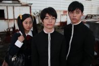03 Karen Miyazaki como Himawari Kunogi, Shota Sometani, Masahiro Higashide como Shizuka Dōmeki