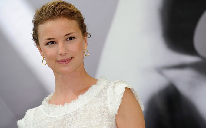 Emily VanCamp será la novia del Capitán América