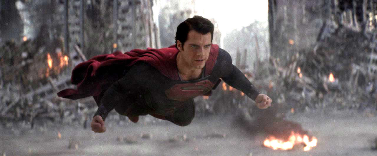 Superman: El Hombre de Acero estrena dos nuevos clips