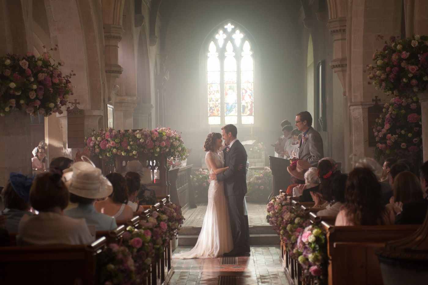 I Give It A Year | Checa su spot de TV y el tráiler sin censura