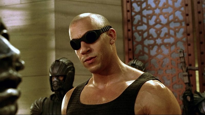 Riddick: El Amo de la Oscuridad | Vin Diesel pelea contra un monstruo Riddick: El Amo de la Oscuridad