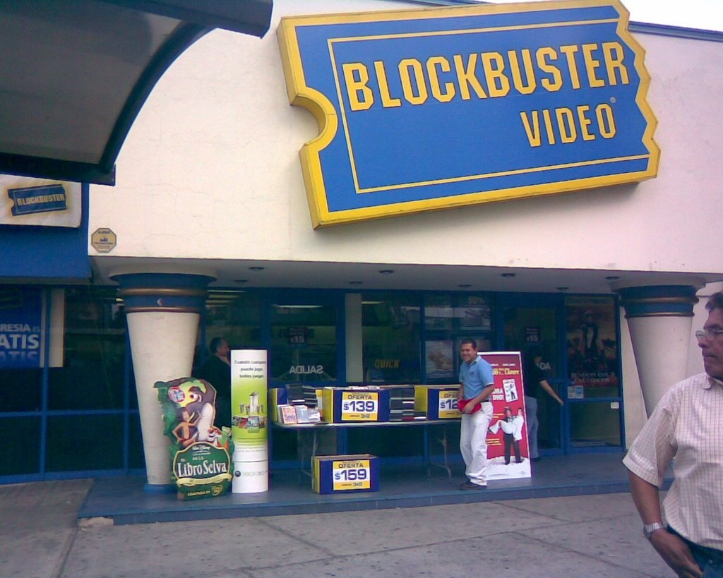 Grupo Elektra pretende comprar a Blockbuster México