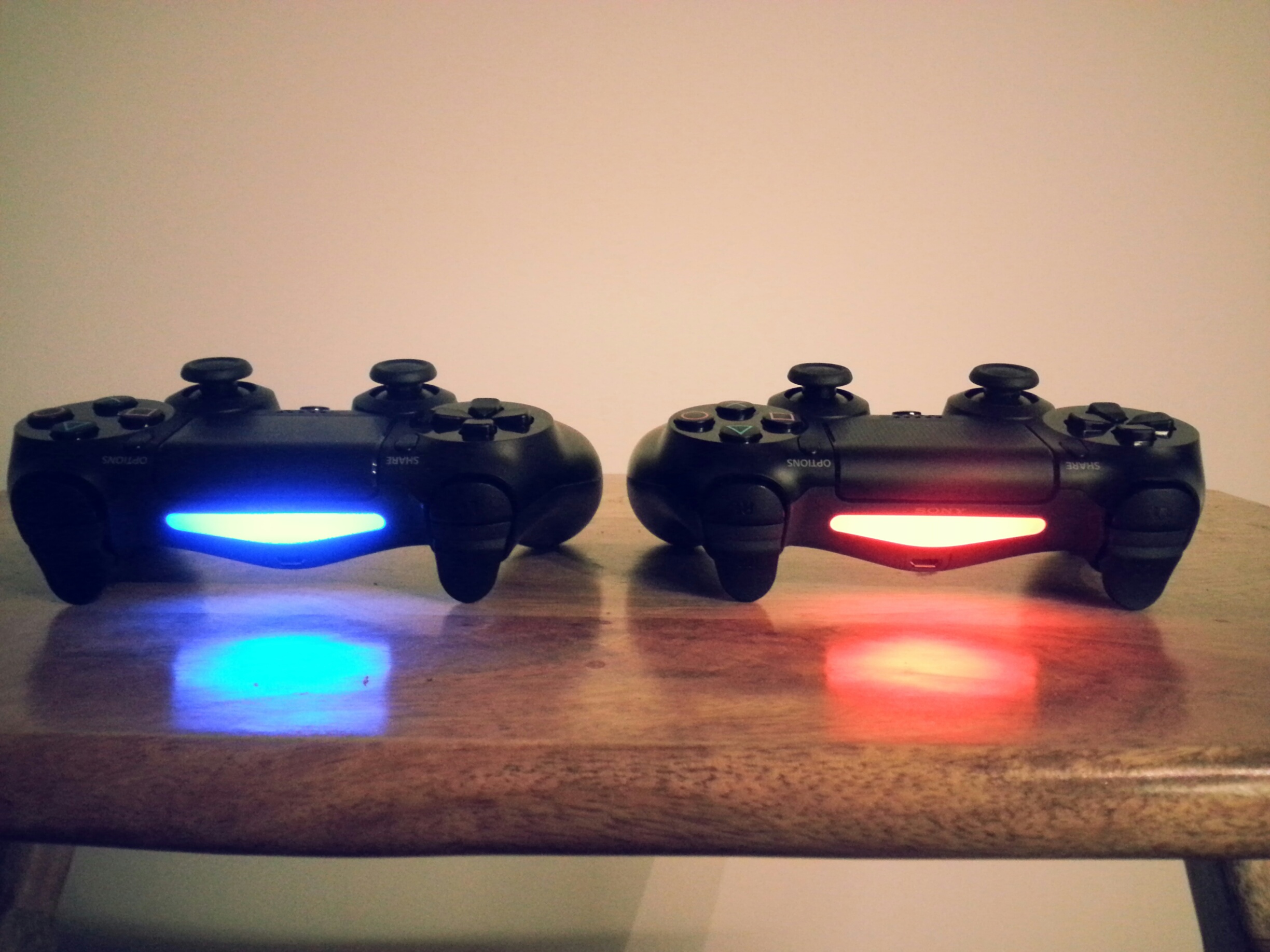 La barra luminosa del DualShock 4 funcionará con Project Morpheus