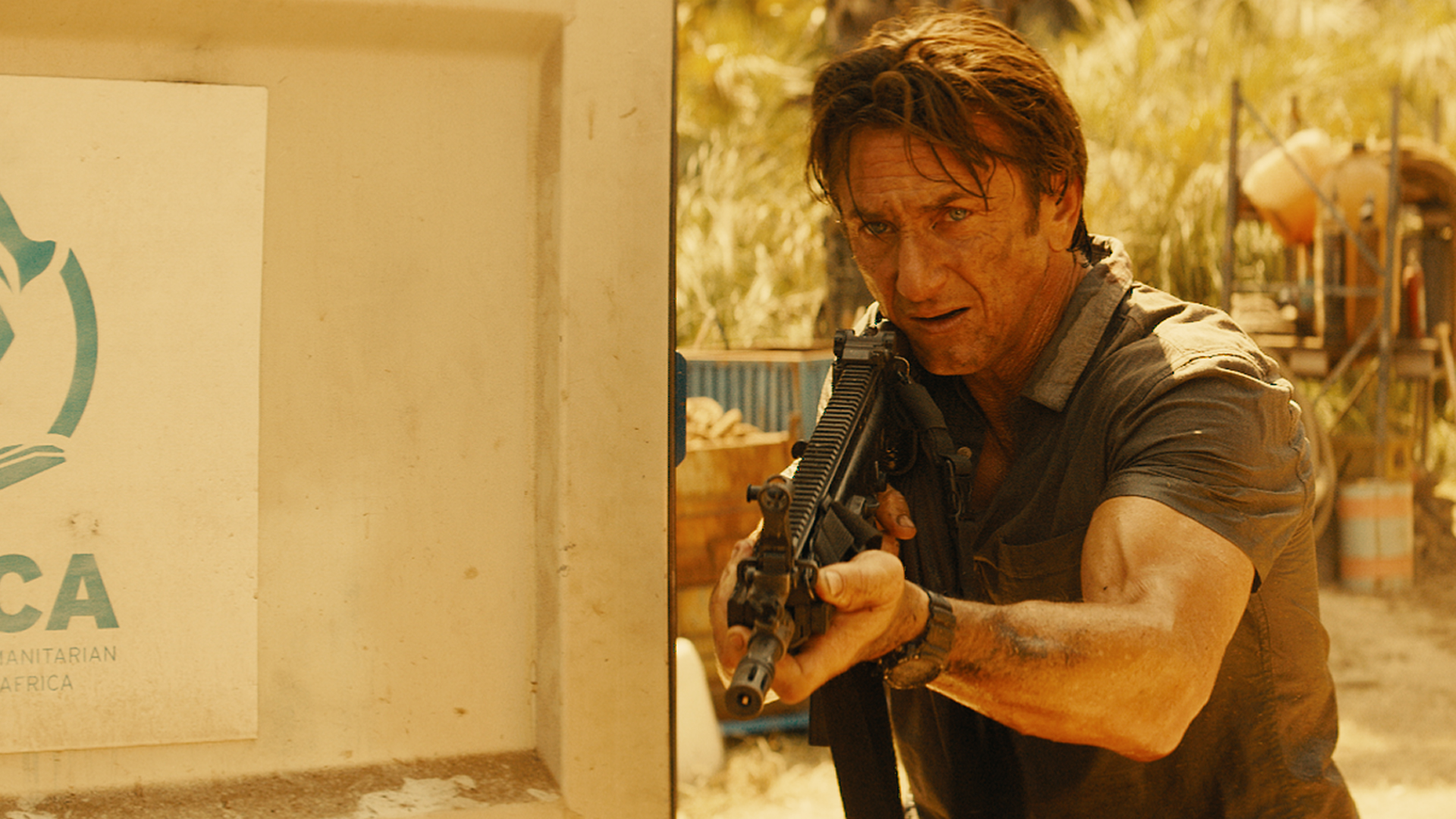 Tráiler internacional y póster de The Gunman, con Sean Penn