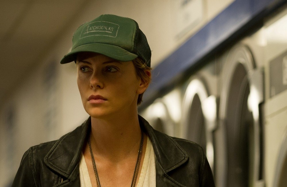 Tráiler y póster de Dark Places con Charlize Theron